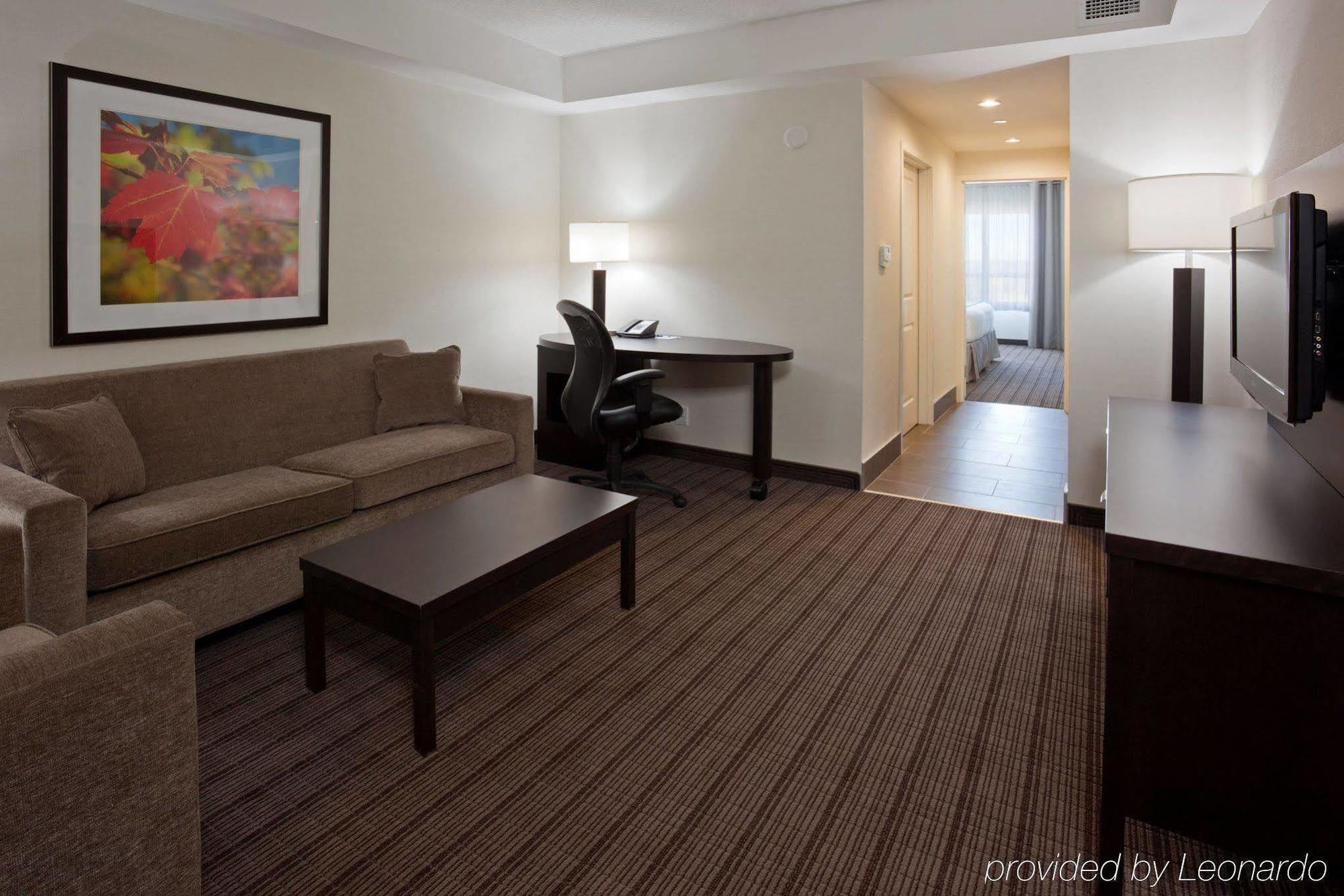 Holiday Inn Express & Suites New Liskeard Pokoj fotografie
