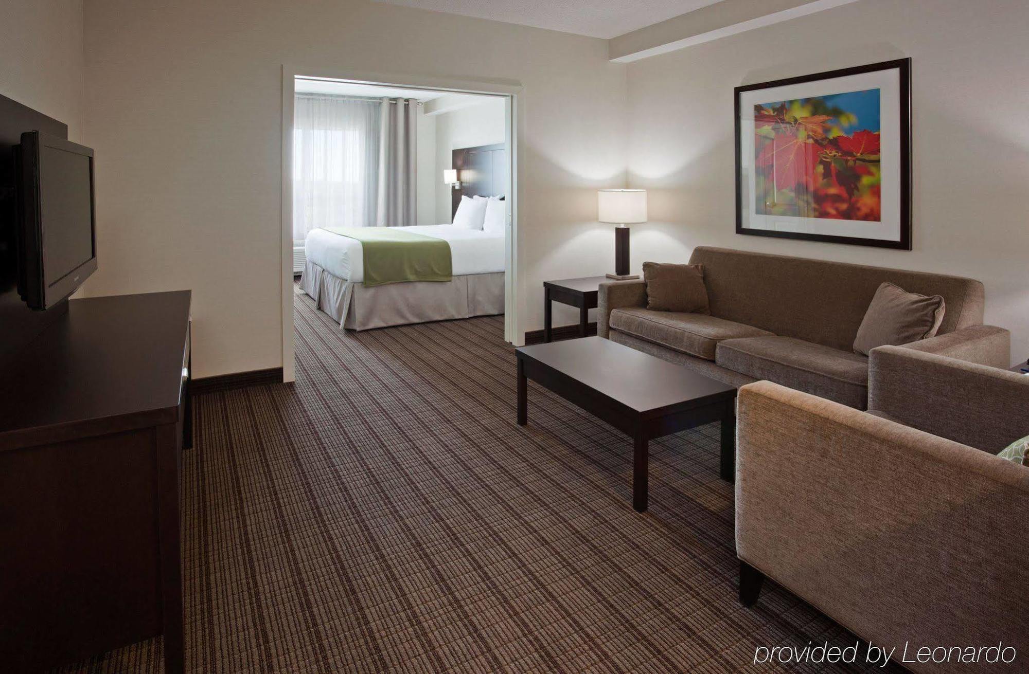 Holiday Inn Express & Suites New Liskeard Pokoj fotografie